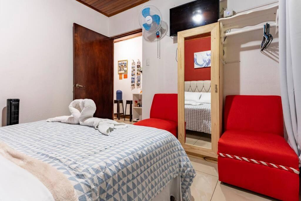 Private Bedroom 10 Minutes From The Sjo Airport Alajuela Esterno foto