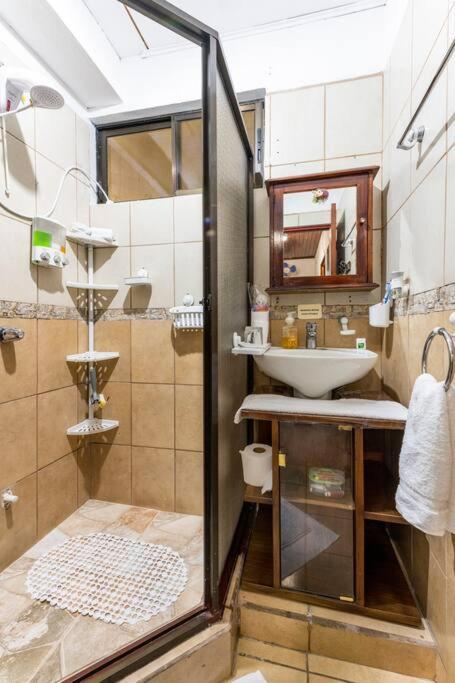 Private Bedroom 10 Minutes From The Sjo Airport Alajuela Esterno foto