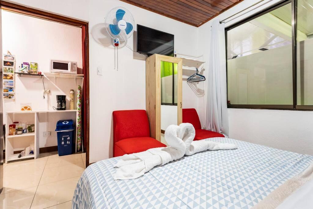 Private Bedroom 10 Minutes From The Sjo Airport Alajuela Esterno foto
